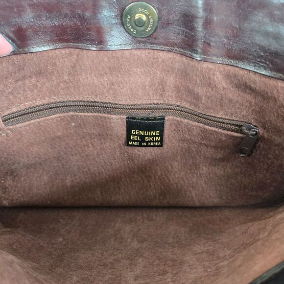 Vintage 60s Black Eel Skin Leather Shoulder Bag Gold Hardware Adjustable Strap - Picture 8 of 9